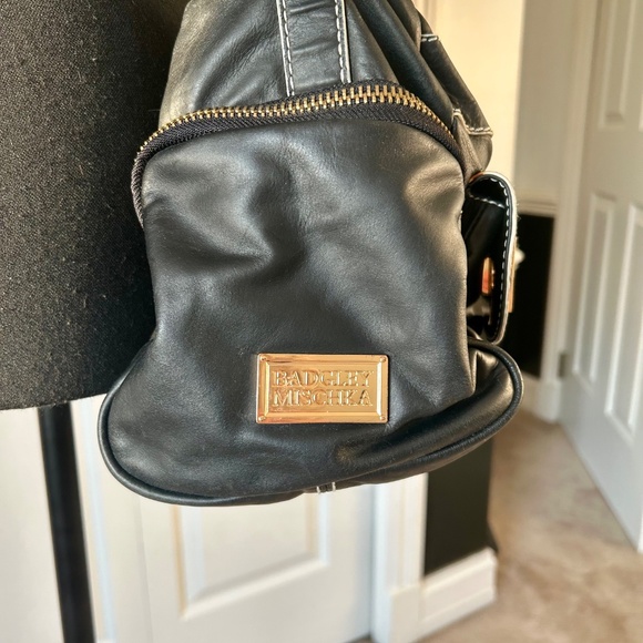 Badgley Mischka Black Leather Purse with Gold Hardware - Picture 5 of 9